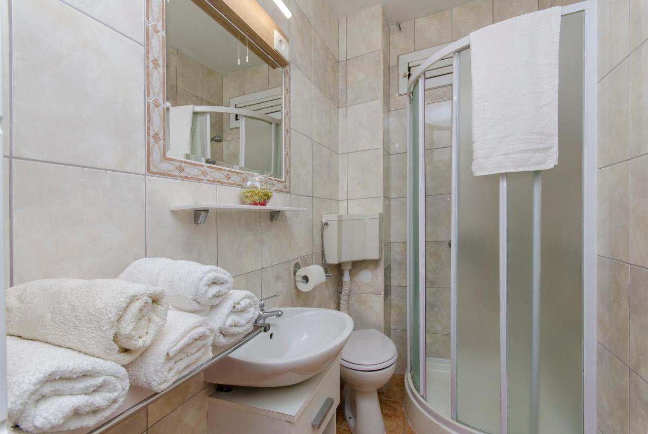 Ferienwohnung Fima Centar Stobrec Split Exterior foto