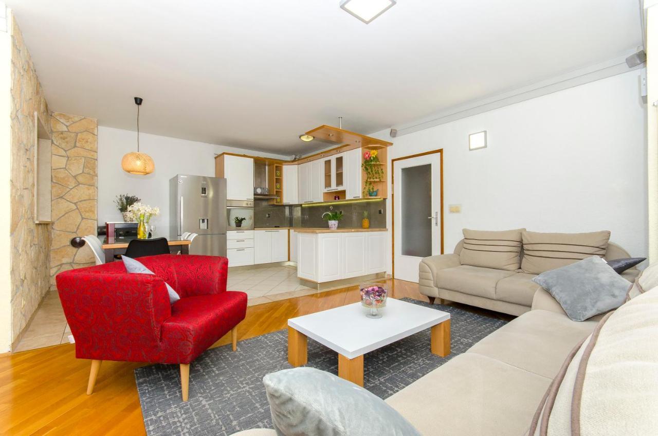 Ferienwohnung Fima Centar Stobrec Split Exterior foto